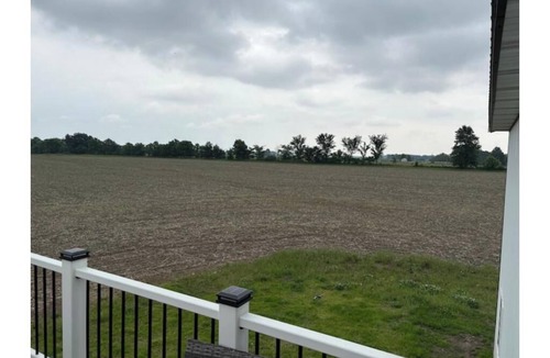 Santa Fe Apartment | Spacious 3-bedroom on a 140 acres minutes from mark twain lake.