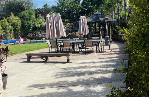 Tierrasanta House | Spacious 4-bedroom suburban retreat in San Diego! Backyard, BBQ, Pool & Jacuzzi