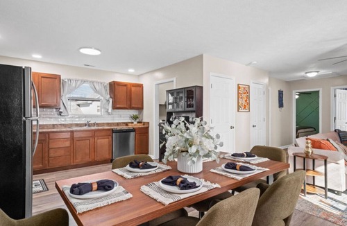 South Point Apartment | Spacious & Cozy Upstairs Apartment with King Beds and Smart TVs in Every Room