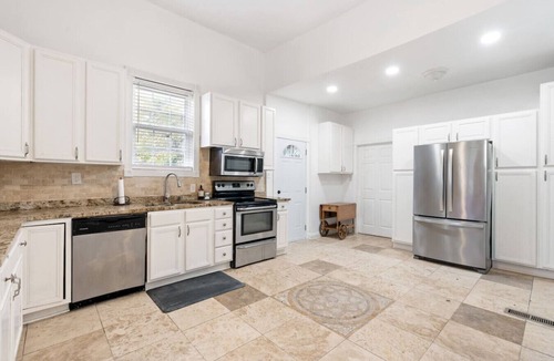 Crestline Heights House | Spacious Homey Stay w/Games, Gym, Near Downtown
