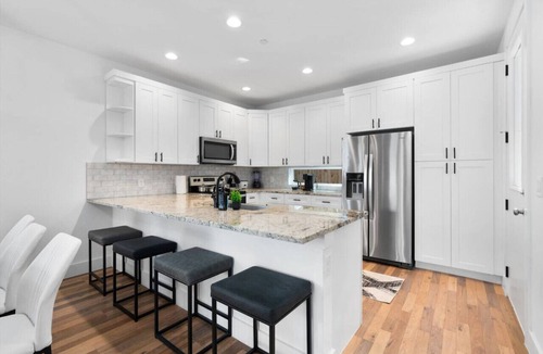 University Hills and Windsor Park House | Spacious, Modern Austin Home Mins to Downtown, Franklin BBQ & Live Music!