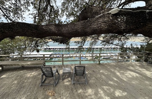Buffalo Gap House | SPECTACULAR LAKEFRONT OASIS Over 400 feet frontage on 2 acres of century oaks