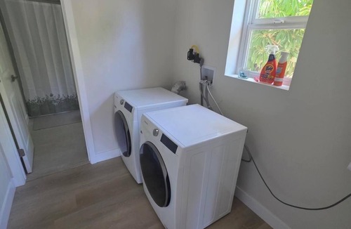Rolando Village Apartment | Splendid 1-bedroom apartment in delightful La Mesa with AC and Laundry
