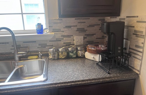 Crestline Heights House | Spring Stay in Birmingham Large 4BR Near Events & Hospitals I Pet Friendly