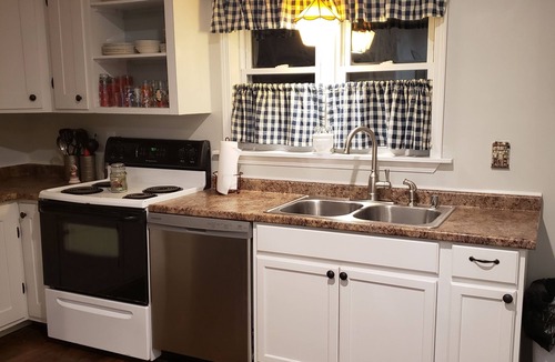 Findley Lake House | Step back in time farm house