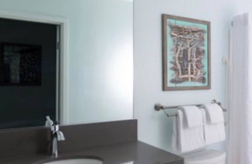Mission Valley Condo | Steps away from Comic Con bus in relaxing Mission Valley hotel circle.