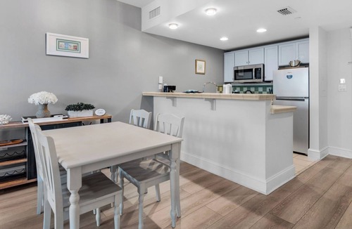 Baytowne Wharf Condo | Steps From Baytowne Wharf With Pool & Private Beach Access