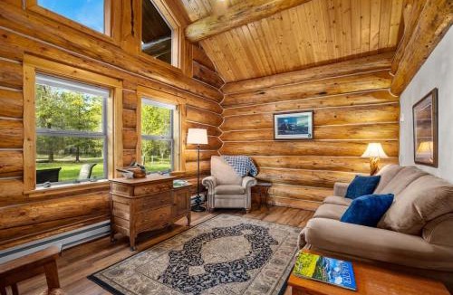 West Glacier House | Steps to the River River Edge Cabin