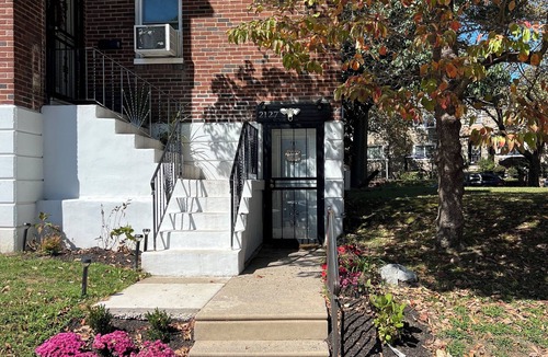North Philadelphia House | STUDIO apt. nightly or monthly stays with washer, dryer, work space and WiFi