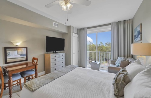 Baytowne Wharf Apartment | Studio w/Balcony! Walk to Resort Pool & Baytowne Wharf at The Grand Sandestin