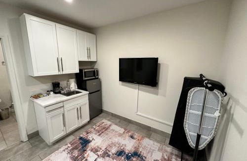 Bankers Hill Hotel | Studio with Private Entrance next to Balboa Park
