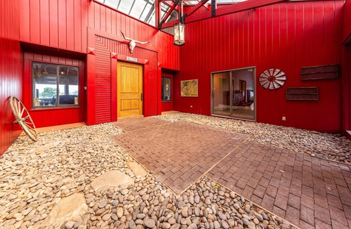 Cedar Creek House | Stunning 400-Acre Private Ranch Close to Austin and COTA - Fishing, Pool, Events