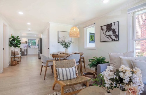 Wallingford House | Stunning 4BR Modern Gem: Near UW and Green Lake!