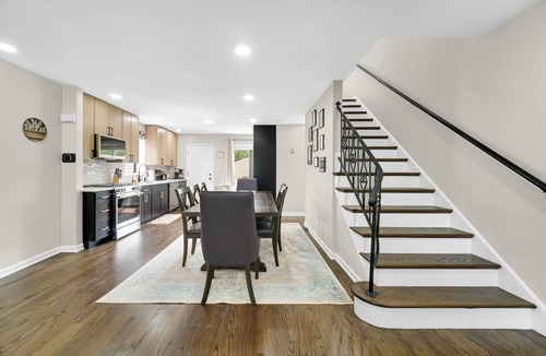 Evanston House | Stunning Evanston Retreat Near Northwestern University
