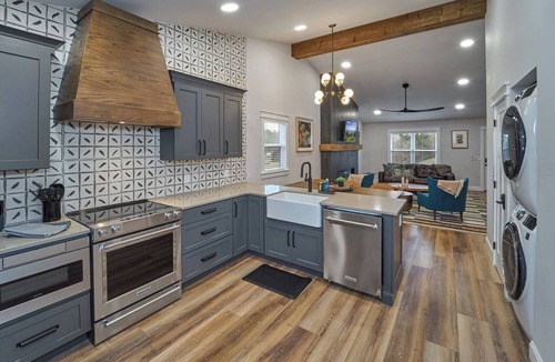 Pigeon Forge Villa | Stunning, Newly Renovated Villa! Close to Strip #3