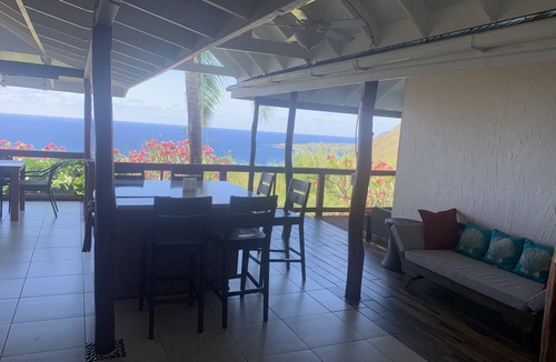 Honaunau-Napoopoo House | Stunning oceanview property minutes from dolphins