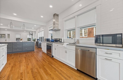 Poncey-Highland House | Stylish 3BR Retreat Near BeltLine & Ponce City