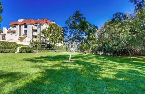 Mission Valley West Condo | Stylish Friars Road Residence Pool & Elevator