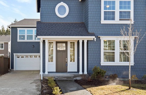 North Creek House | Stylish & Quiet 4Bed & 3Bath Residential Home in Luxury Community