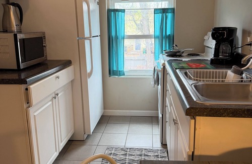 Powderhorn Apartment | Sunny Studio Hideaway- Minneapolis Lakes Area!