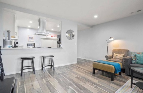 Mission Hills Condo | Sunset in Old Town with a Perfect Location