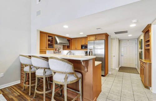 South Beach Villa | Sunset Rentals | Beachside Tennis 1844