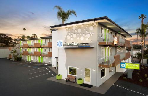 Pacific Beach Hotel | SureStay Hotel by Best Western San Diego Pacific Beach
