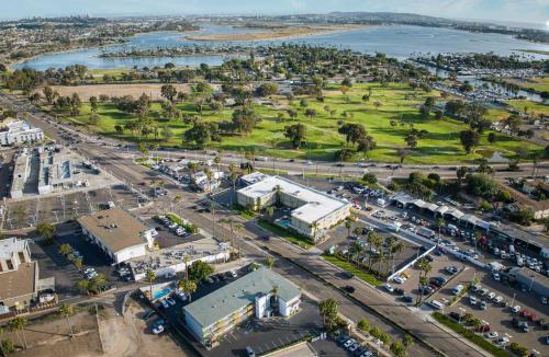 Pacific Beach Hotel | SureStay Hotel by Best Western San Diego Pacific Beach