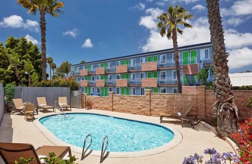 Pacific Beach Hotel | SureStay Hotel by Best Western San Diego Pacific Beach