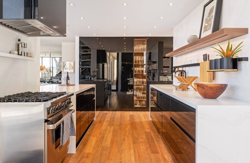 Hidden Valley House | Sweeping Ocean Views from Every Room: Four Bedrooms
