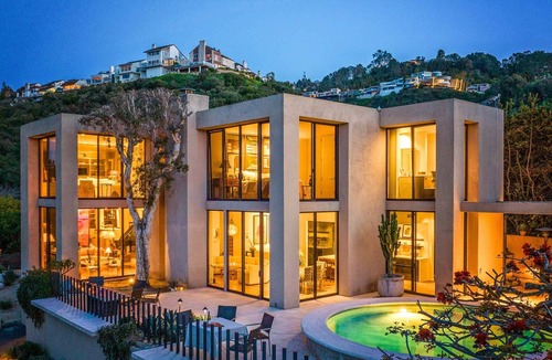 Hidden Valley House | Sweeping Ocean Views from Every Room: Four Bedrooms