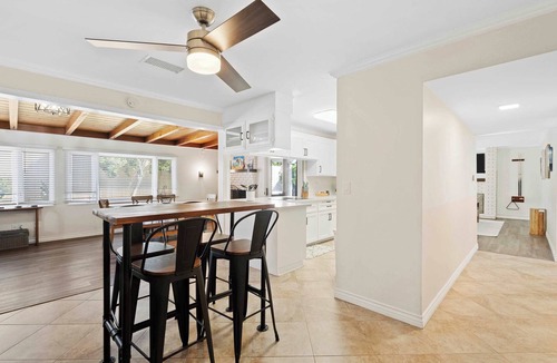 Clairemont Mesa East House | Sweet Escape | Family Retreat | Vibrant | Spa