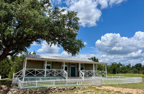 Dripping Springs Hotel | The Alexander at Creek Road
