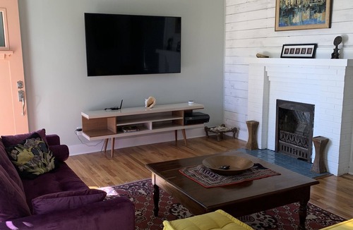 Bell Buckle House | The Bell Buckle Bungalow - completely renovated 3 bedroom/2 bath house, sleeps 9