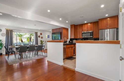 Point Loma Heights House | The Big Kahuna w/Roof Top, Ocean Views