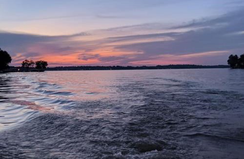 Fox Lake House | The Blue Sapphire 3BR 3BA Luxury Lakefront Home on Mineola Bay Stunning Views on Chain O Lakes