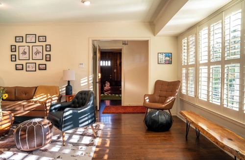 Heritage House | The Cozy Corner, Historic 1929 4-bedroom house in charming San Marcos. Book now