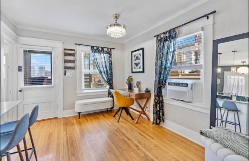 Golden Hill Apartment | The Downtown Carraige Flat