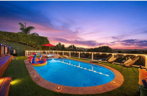 Tierrasanta House | The Fairway Retreat at Vista del Verde