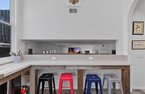 Del Mar Heights House | The Floatie Fortress