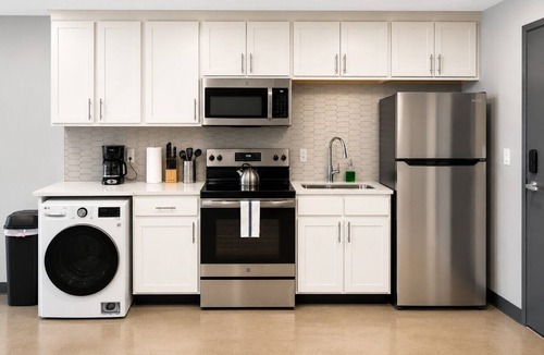 Five Points South Apartment | The Foundry Studio | Downtown Retreat St4