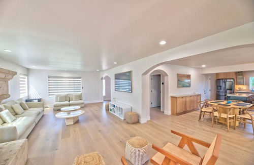 Bay Ho House | The Grand Bay Retreat – 5-BR Luxury Home w/Pool, Hot Tub & Game Areas