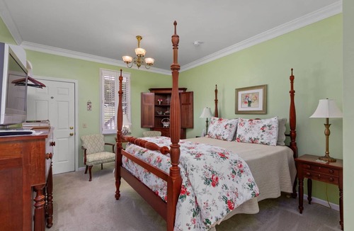 Elsah Bed & Breakfast | The Green Tree Inn