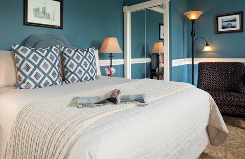 New Castle House | The Jacqueline House of Wilmington