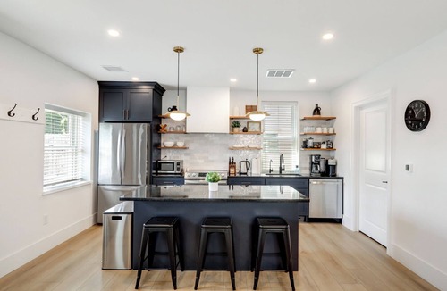 Witmer Apartment | The Loft at Legacy Manor/Minutes from Sight&Sound and Downtown Lancaster