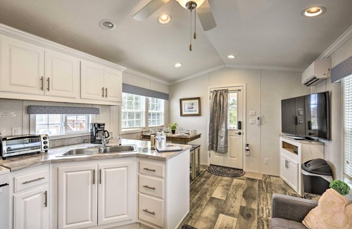 Pleasant Mount Villa | The Mountain Outpost | Cabin & Suite