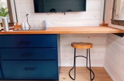 Triadelphia Cabin | The Oculus Tinyhouse at Innisfree Farms