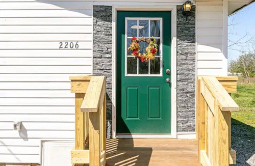 Unionville House | The Perch @ Bryant's Roost