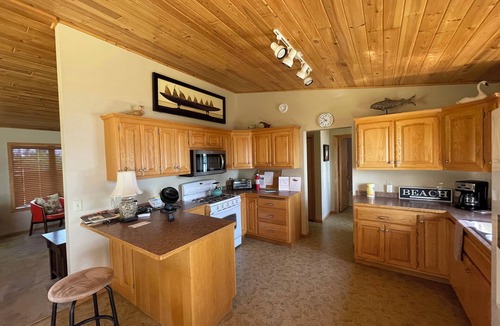 Cass Lake House | The Point- 2 shores, sand beach, canoe & kayak, sunrise/set views, click pic
