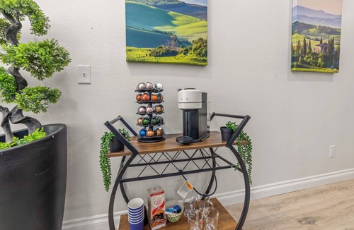 Mission Valley East Apartment | The Tuscan Penthouse 2 bedroom Suite/Family Getaway!